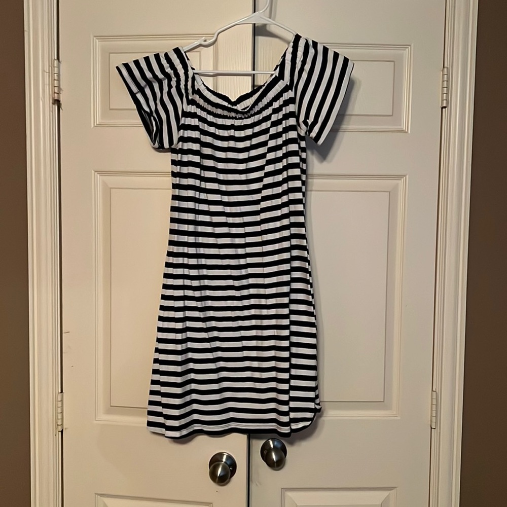 Maternity dress - Motherhood maternity - worn once for baby shower - size large